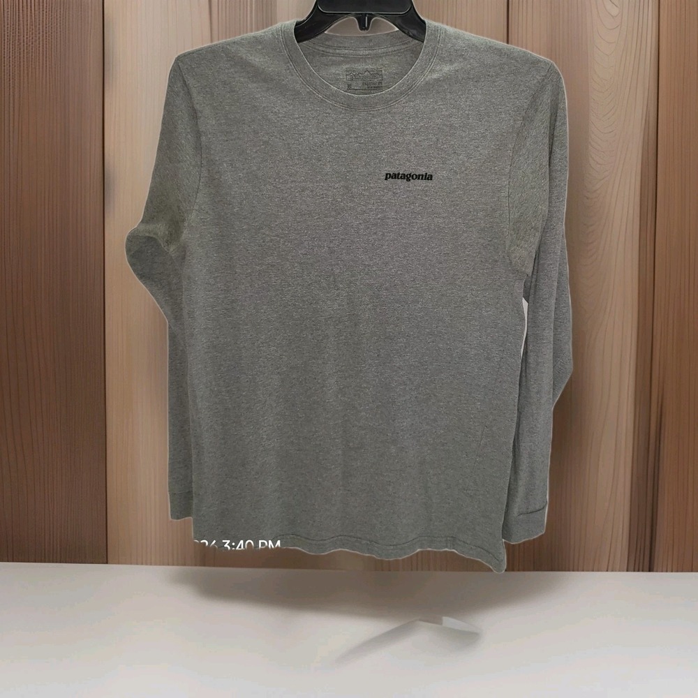 Patagonia P-6 Logo Responsibili-Tee Shirt Mens Medium Gray‎ Long Sleeve Tagless